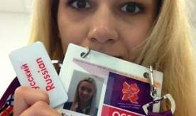 Волонтер ВГУЭС Карина Субботина сопровождала премьер-министра Дмитрия Медведева в Олимпийской деревне